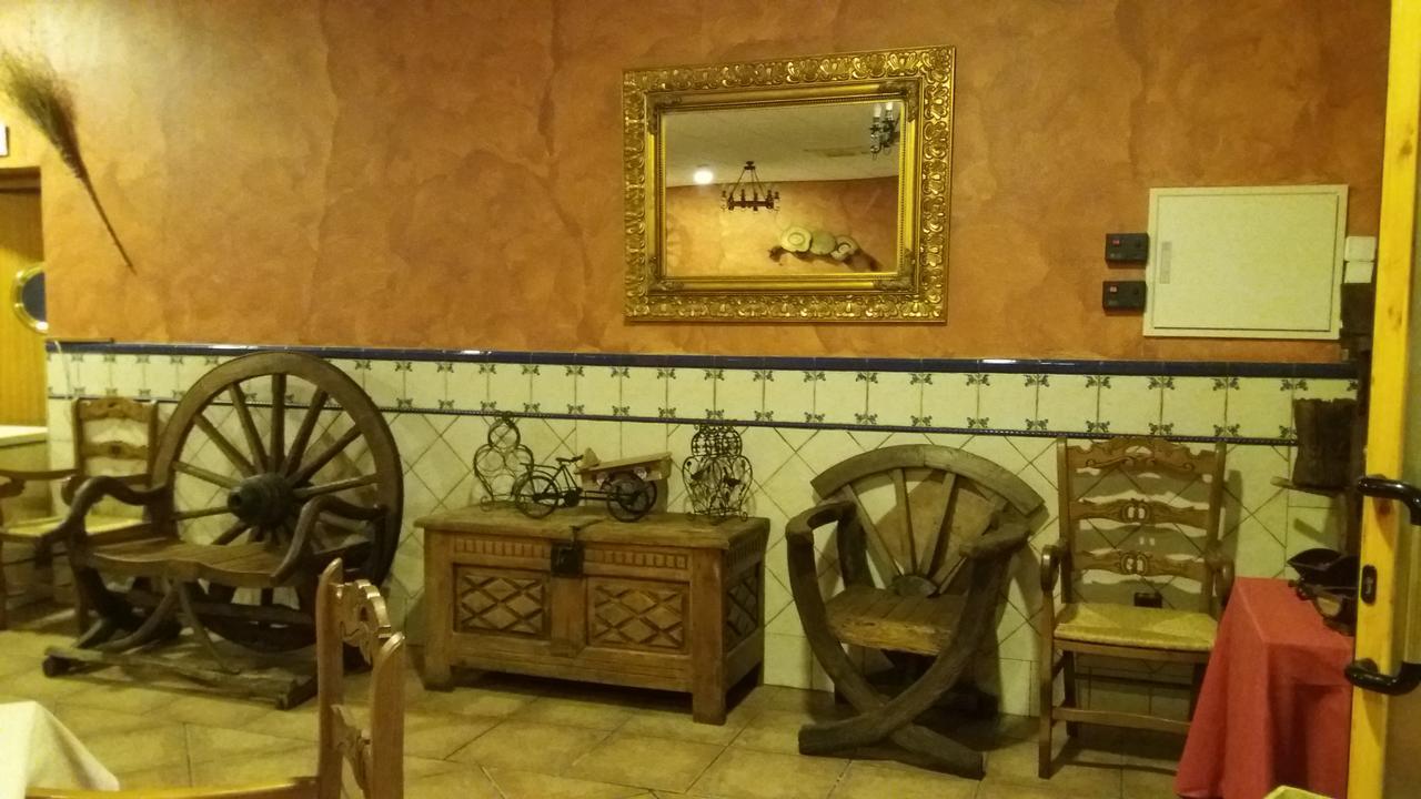 Hostal Sesena Extérieur photo
