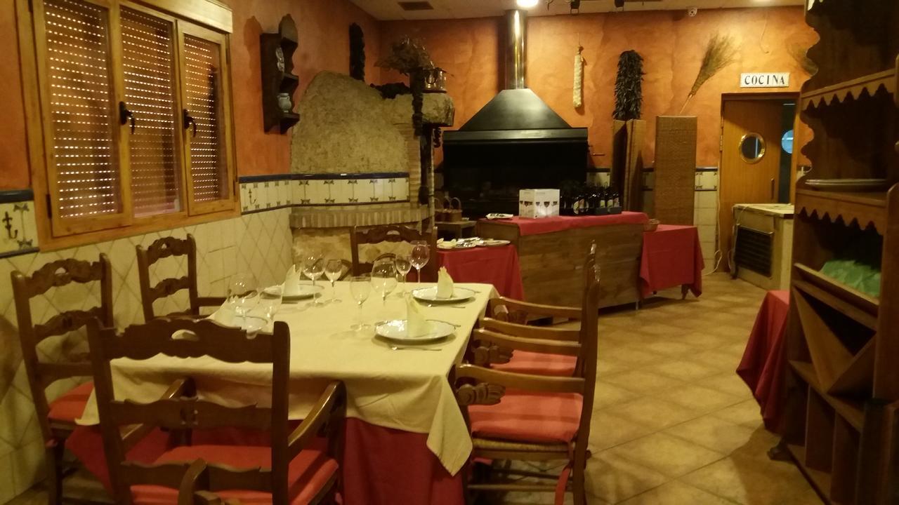 Hostal Sesena Extérieur photo