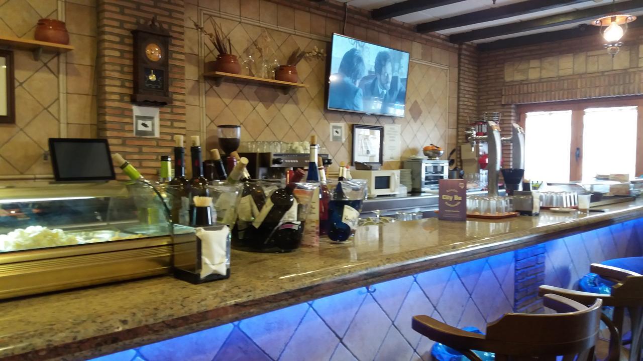 Hostal Sesena Extérieur photo