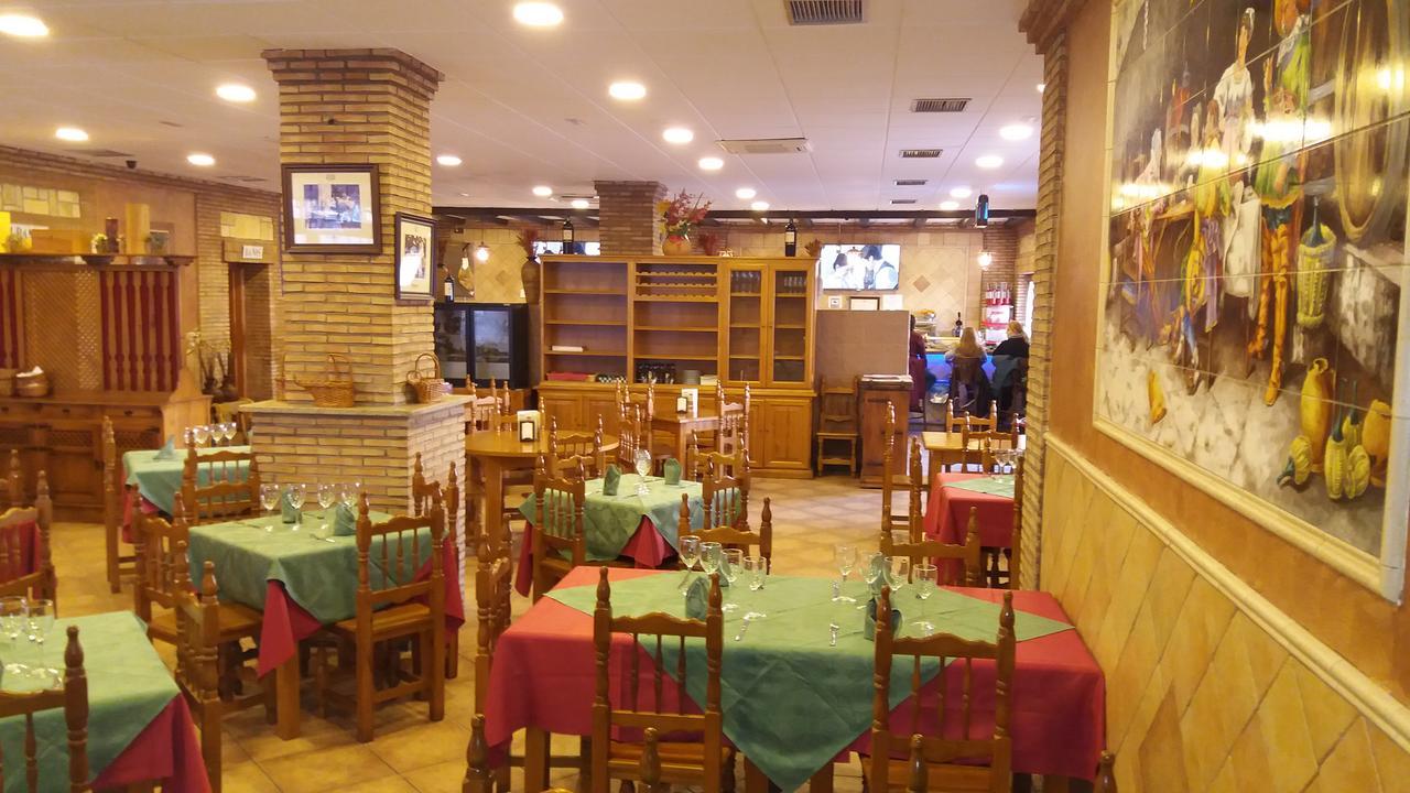Hostal Sesena Extérieur photo