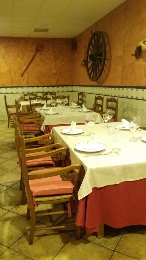 Hostal Sesena Extérieur photo