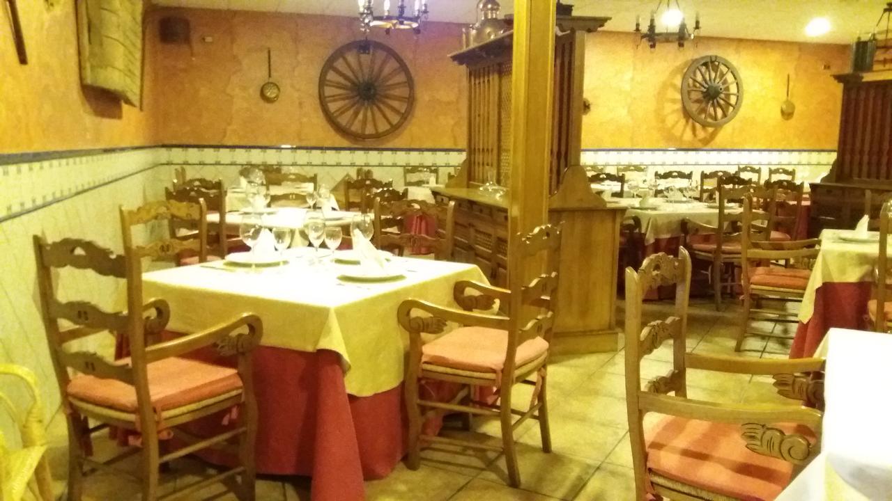 Hostal Sesena Extérieur photo