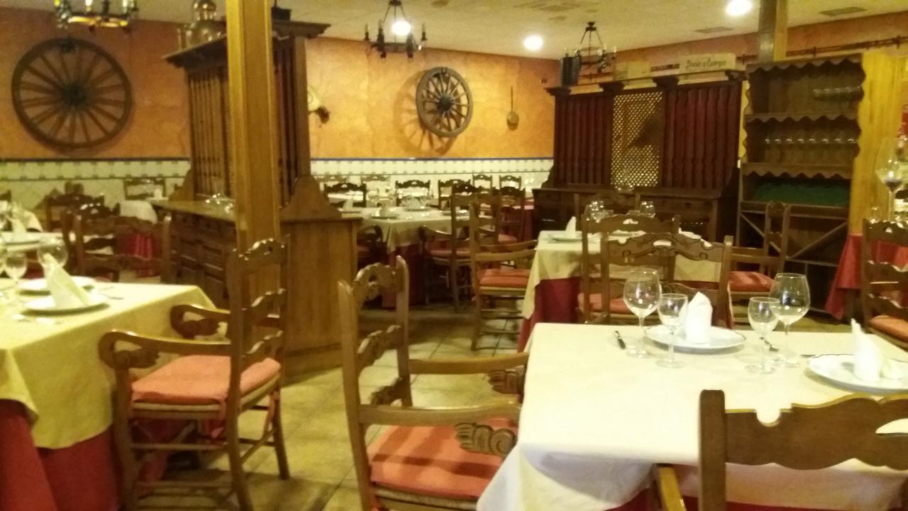 Hostal Sesena Extérieur photo