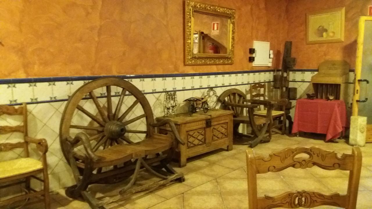 Hostal Sesena Extérieur photo